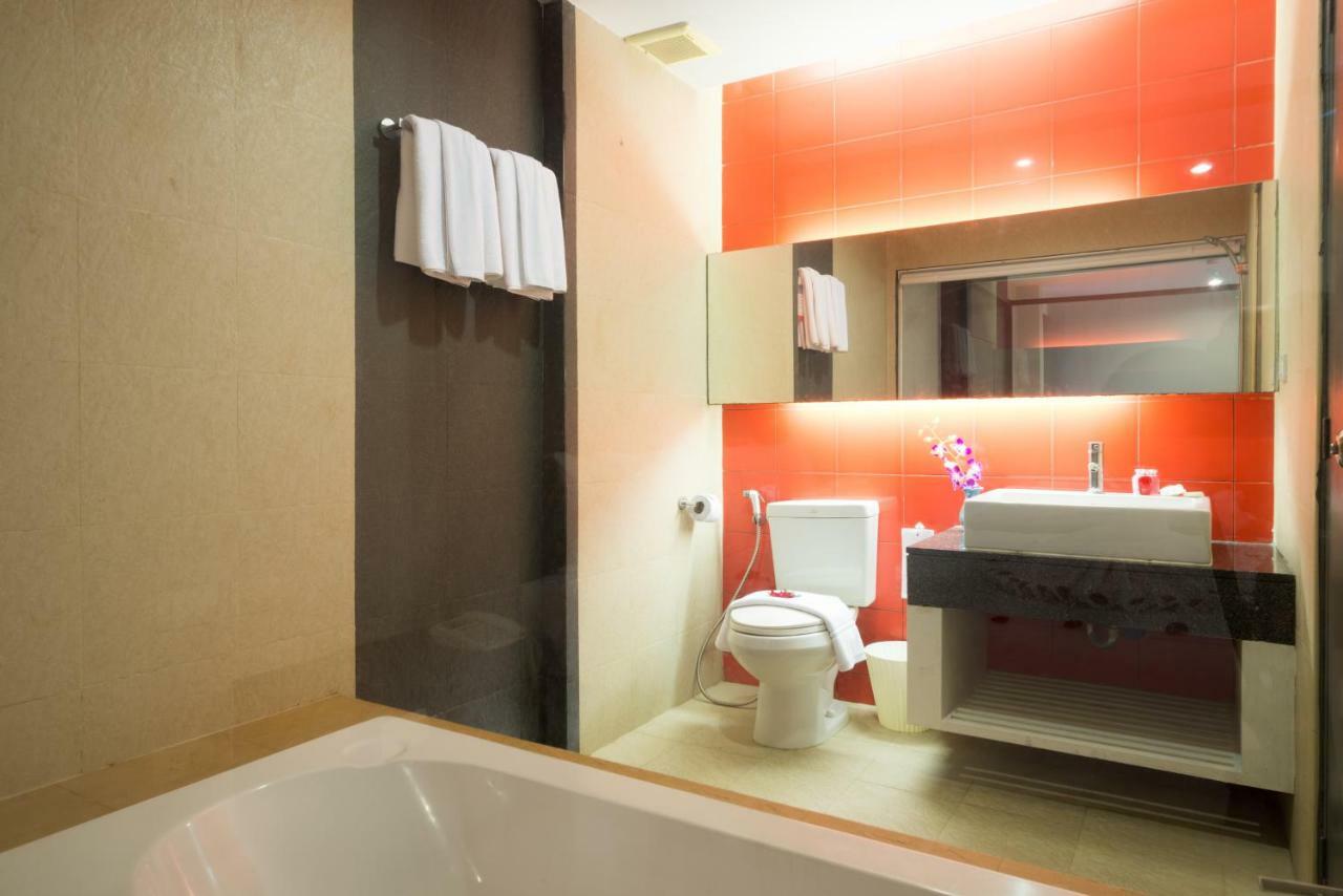 Alfresco Phuket Hotel Patong Extérieur photo
